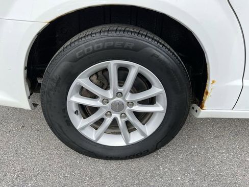 Used 2014 Dodge Grand Caravan SXT image 20