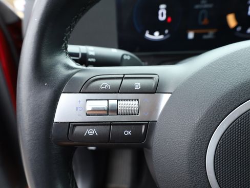 Used 2024 Hyundai Kona SEL image 27