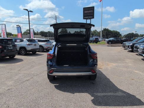 Used 2024 Chevrolet Trax LT w/ Driver Confidence Package FWD image 4