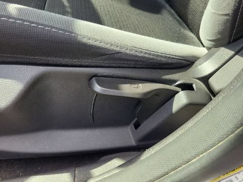 Used 2014 Ford Focus SE FWD image 35