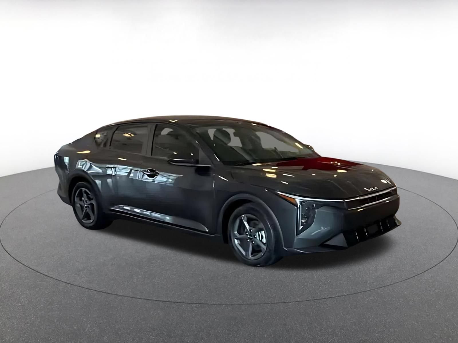 Used 2026 Kia K4 FWD image 2