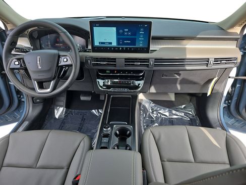 New 2026 Lincoln Corsair Premiere image 9