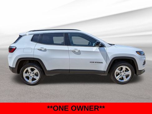 Used 2023 Jeep Compass Latitude w/ Convenience Group AWD/4WD image 5