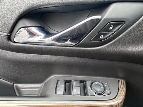 Used 2019 GMC Acadia SLE image 10