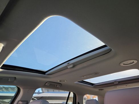 Used 2021 GMC Acadia SLT w/ Technology Package image 29