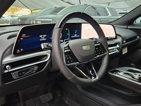New 2026 Cadillac Lyriq Luxury w/ LPO, Floor Liner Package AWD/4WD image 10