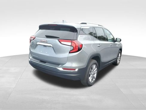 Used 2024 GMC Terrain SLT FWD image 4