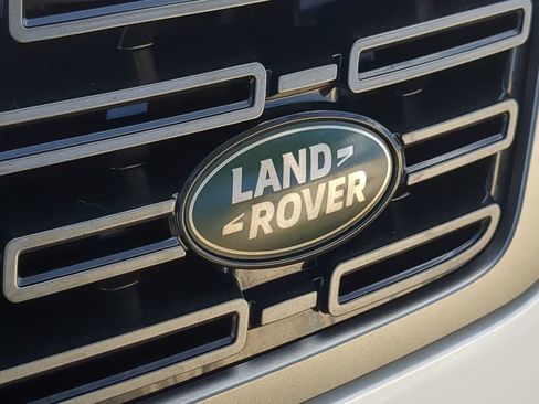Used 2023 Land Rover Range Rover Sport SE image 11