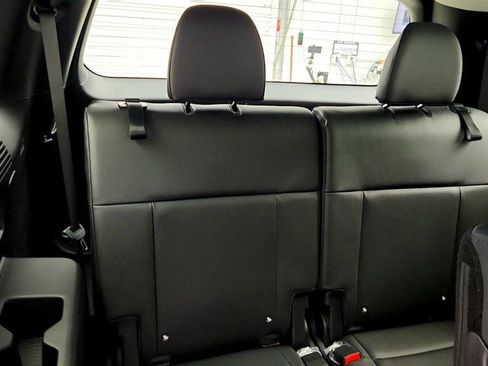 Used 2025 Hyundai Santa Fe SEL FWD image 20