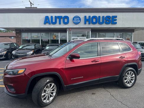 Used 2019 Jeep Cherokee Latitude Plus AWD/4WD image 7