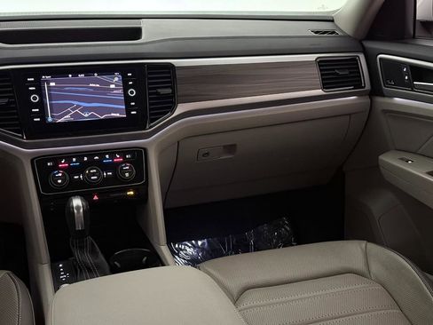 Used 2021 Volkswagen Atlas SEL Premium image 29