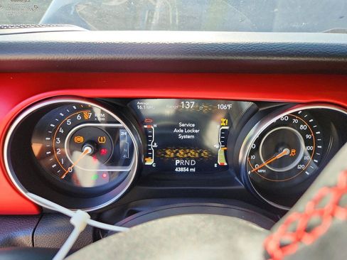 Used 2023 Jeep Gladiator Rubicon AWD/4WD image 8