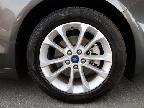 Used 2020 Ford Fusion SE image 40