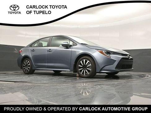 Used 2025 Toyota Corolla LE image 30