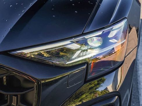 New 2026 Audi SQ8 Prestige image 8