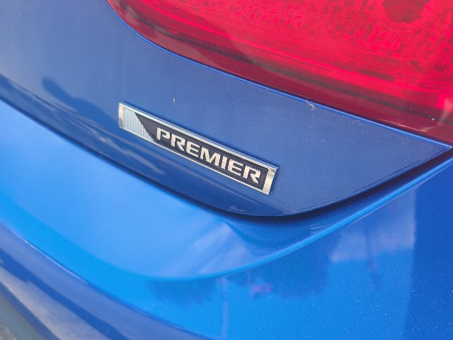 Used 2017 Chevrolet Cruze Premier FWD image 3