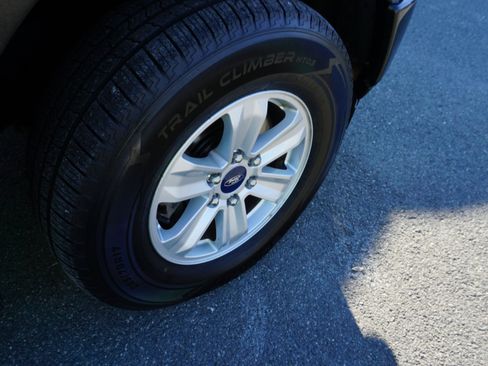 Used 2018 Ford F150 XL w/ Equipment Group 101A Mid image 5