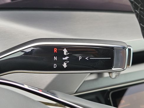 New 2026 Cadillac Vistiq Luxury image 33