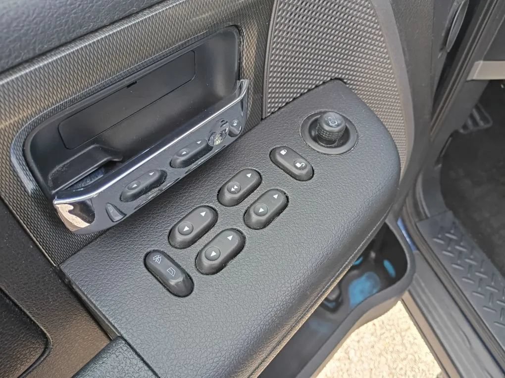 Used 2007 Ford F150 FX4 AWD/4WD image 10