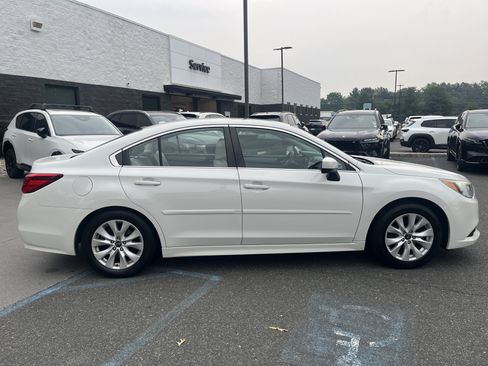 Used 2015 Subaru Legacy 2.5i Premium AWD/4WD image 6