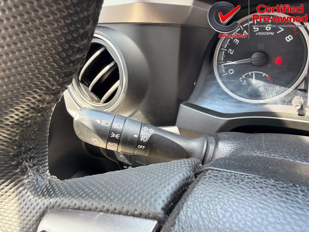 Used 2021 Toyota Tacoma SR5 RWD image 60