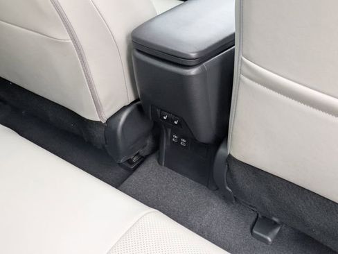 Used 2023 Toyota Prius Limited image 32