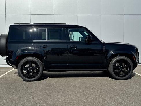 New 2026 Land Rover Defender 110 X-Dynamic SE AWD/4WD image 6
