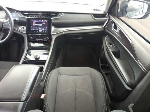 Used 2022 Jeep Grand Cherokee L Laredo w/ Luxury Tech Group I RWD image 16