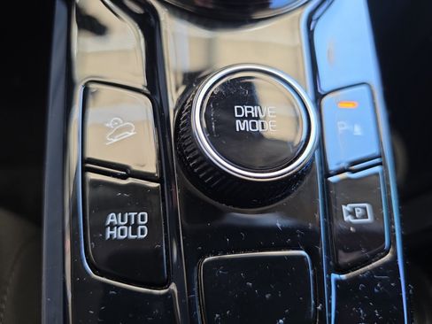 Certified 2025 Kia Sportage LX image 17