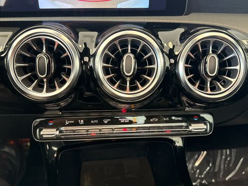 Used 2023 Mercedes-Benz CLA 250 4MATIC image 18
