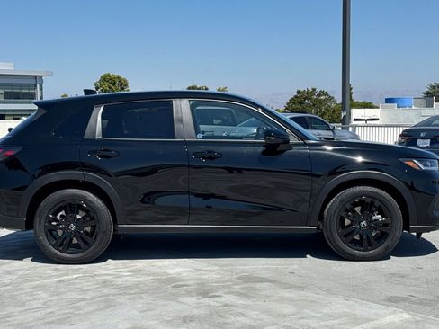 New 2026 Honda HR-V Sport image 3