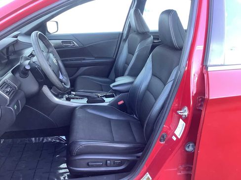 Used 2016 Honda Accord Sport image 11