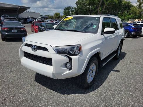 Used 2019 Toyota 4Runner SR5 AWD/4WD image 14