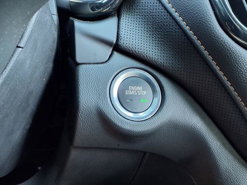 Used 2023 Chevrolet Equinox Premier FWD image 13
