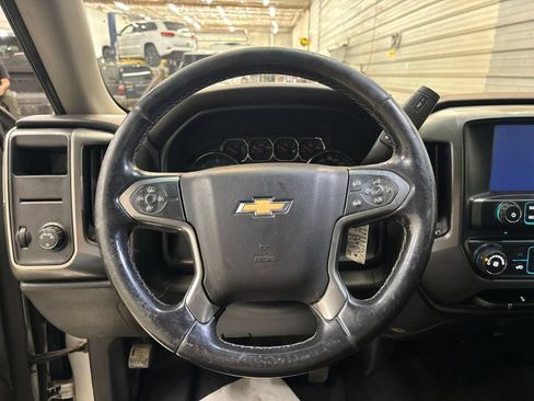 Used 2019 Chevrolet Silverado 1500 LT RWD image 13