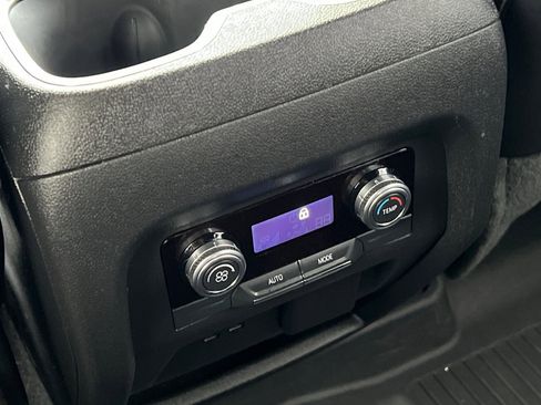 Used 2024 GMC Acadia Elevation image 41