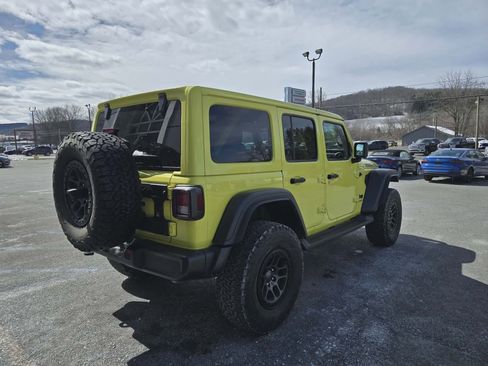Used 2022 Jeep Wrangler Unlimited Sport image 3