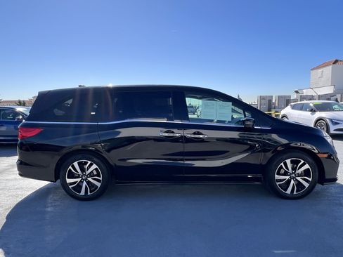 Used 2018 Honda Odyssey Elite image 9