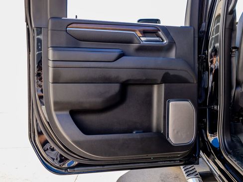 Used 2024 Chevrolet Silverado 3500 High Country w/ High Country Premium Package image 38