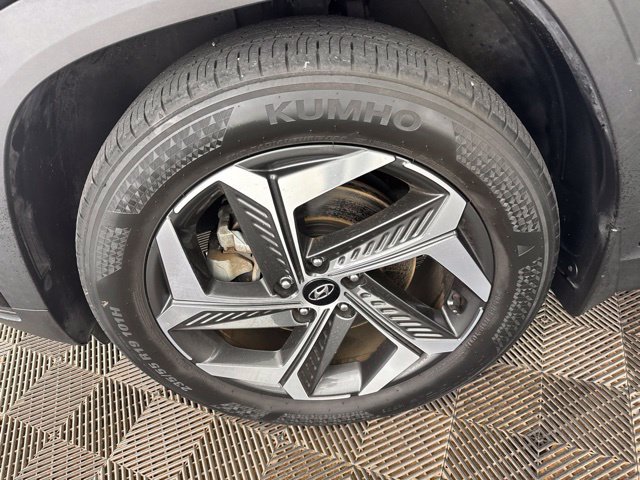 Certified 2024 Hyundai Tucson Limited FWD image 33
