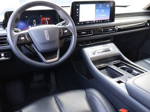 Used 2025 Lincoln Aviator AWD w/ Jet Appearance Package image 5