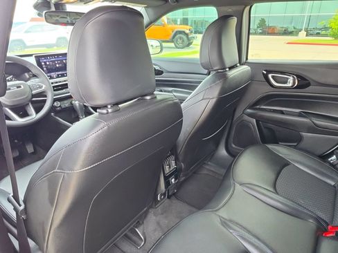 New 2026 Jeep Compass Latitude AWD/4WD image 15