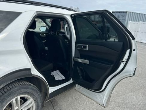 Used 2020 Ford Explorer XLT w/ Comfort Package image 41