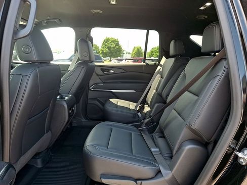 New 2026 Chevrolet Traverse LT w/ Midnight/Sport Edition AWD/4WD image 6