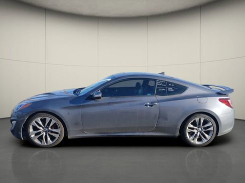 Used 2015 Hyundai Genesis 3.8 image 4