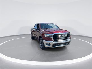 Used 2025 RAM 1500 Laramie video 2