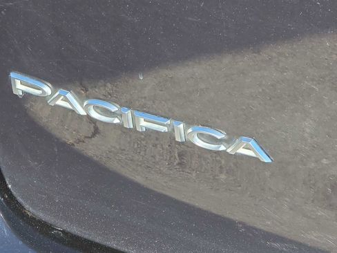 Used 2022 Chrysler Pacifica Pinnacle image 11