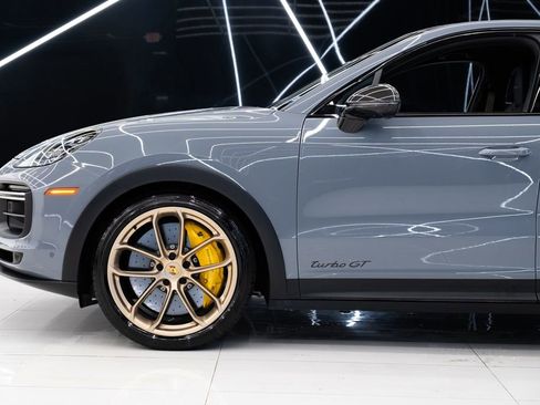 Used 2023 Porsche Cayenne Turbo GT AWD/4WD image 17