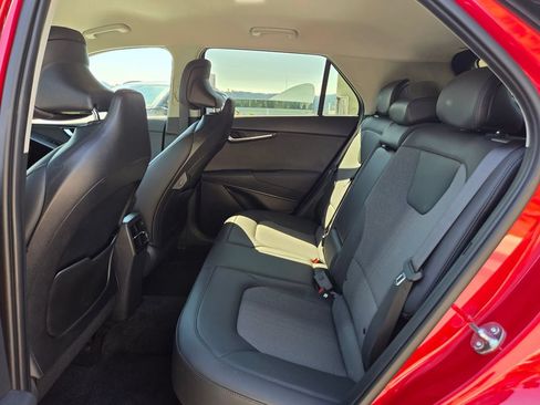 Certified 2025 Kia Niro EX FWD image 16
