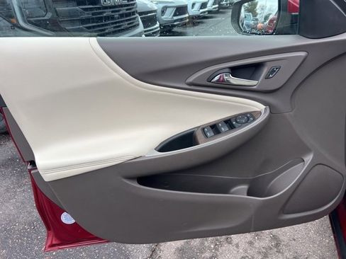 Used 2019 Chevrolet Malibu LT w/ Leather Package image 19